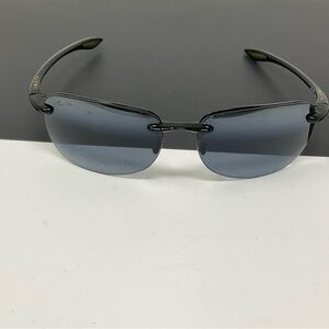 Maui Jim MJ Sport Sandy Beach Sunglasses Polarized #408-02 scratches no nosepads